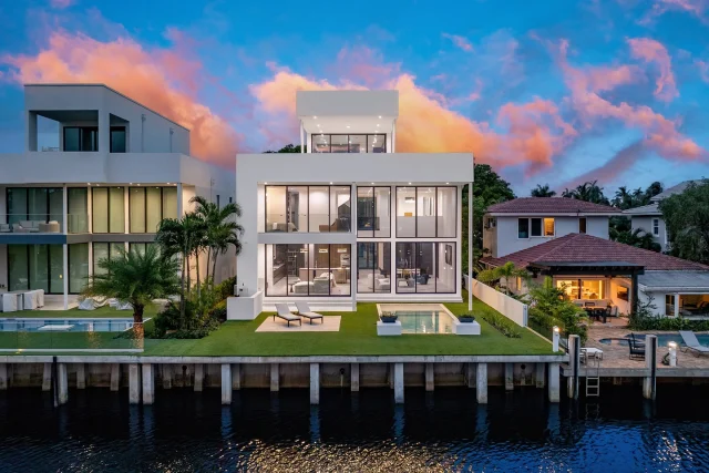 Three Levels of Open-Concept Luxury on the Water✨🌊
​
📍| 337 Coconut Isle Dr, Fort Lauderdale, FL
💰| Offered at: $5,250,000
​
Introducing a waterfront masterpiece by Prince Bay Luxury Homes in Las Olas Isles. This new 6-bed, 6.5-bath home spans 4,511 sqft. Meticulous attention to detail and modern elegance helps define this home, which comes equipped with high-impact windows, Arebescato flooring, and natural-looking veneer cabinetry. The waterfront location spanning 50 feet offers gorgeous views. This kitchen is a culinary haven, featuring Thermador appliances, and natural wood finishes. Throughout the interior, find a tasteful fusion of porcelain and marble, illuminated by both ample LED and recessed lighting. Live luxuriously in this exquisite waterfront residence.
​
📍 Fort Lauderdale, FL
🛏️ 6 Bedrooms
🛁 6 Bathrooms | 1 Half Bathroom
📐 4,511 Square Feet
🌊 50 Feet Of Pristine Water Frontage
​
Ready for a private tour?
📲 305.400.9507
📧 Info@TheChadCarrollGroup.com
​
@chadcarroll | @thecarrollgroup | @compassfl